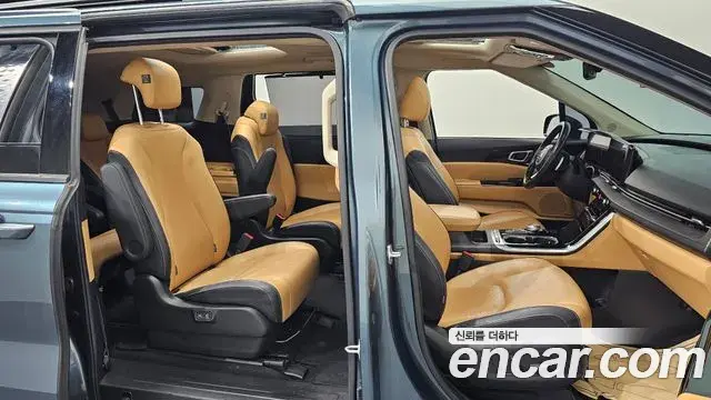 Kia Carnival 2021 — Photo 10/20
