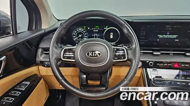 Kia Carnival 2021 — Photo 17/20
