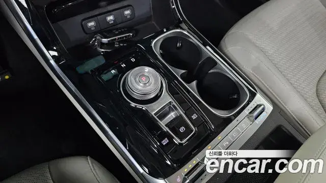 Kia Carnival 2022 — Photo 16/20