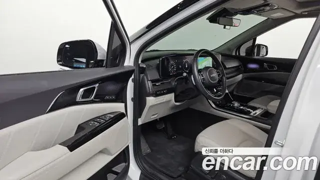 Kia Carnival 2022 — Photo 4/20