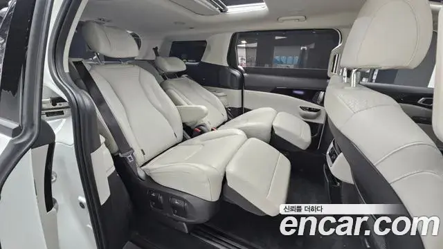 Kia Carnival 2022 — Photo 2/20