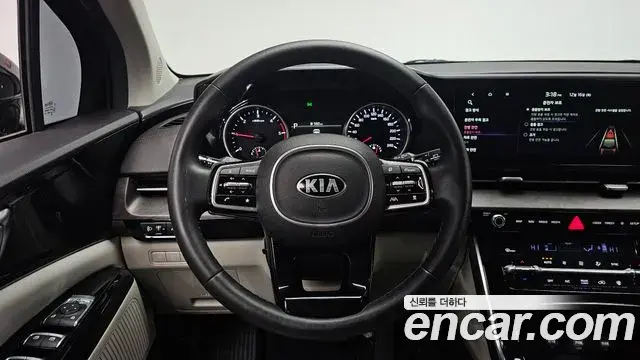 Kia Carnival 2021 — Şəkil 13/20