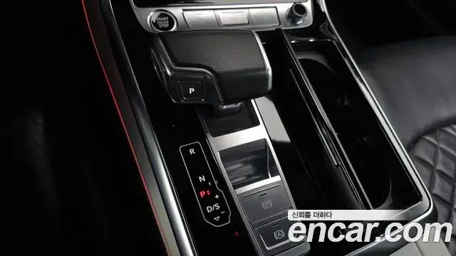 Audi Q8 2021 — ფოტო 4/20