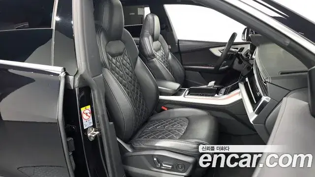 Audi Q8 2021 — ფოტო 7/20
