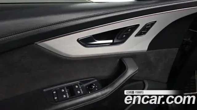 Audi Q8 2021 — ფოტო 11/20