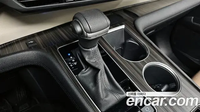 Toyota Sienna 2023 — Photo 19/20