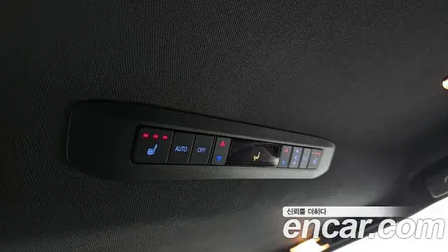 Toyota Sienna 2023 — Photo 2/20