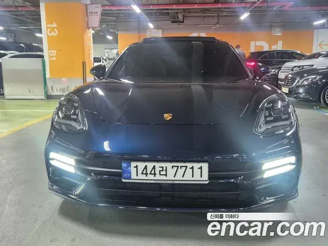 Porsche Panamera 2023 — Photo 3/20