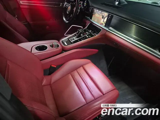 Porsche Panamera 2023 — Photo 14/20