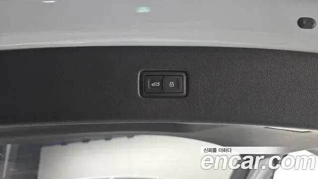 Audi Q7 2019 — Фото 20/20