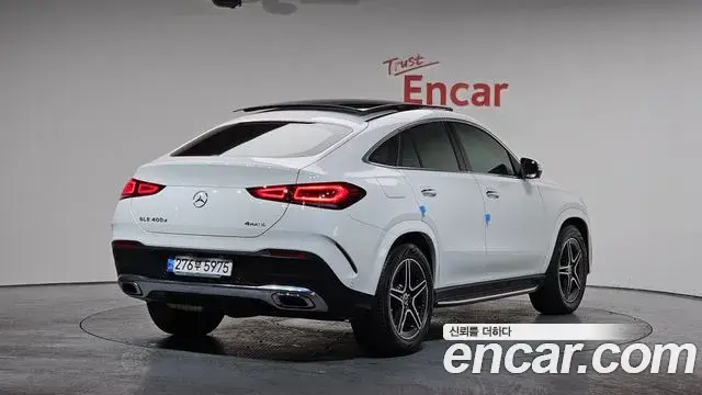 Mercedes-Benz GLE-Class 2021 — Photo 15/20