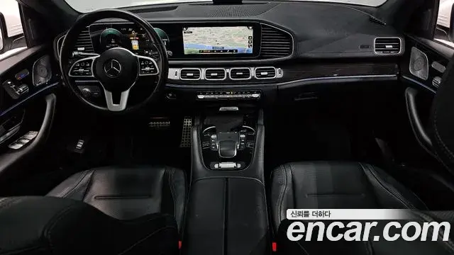 Mercedes-Benz GLE-Class 2021 — Photo 17/20