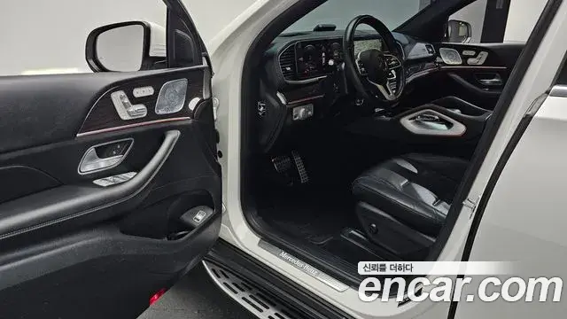 Mercedes-Benz GLE-Class 2021 — Photo 5/20