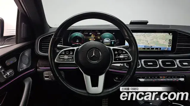 Mercedes-Benz GLE-Class 2021 — Photo 11/20