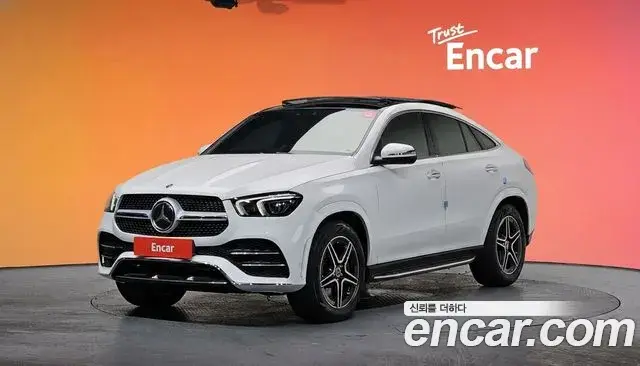 Mercedes-Benz GLE-Class 2021 — Photo 19/20