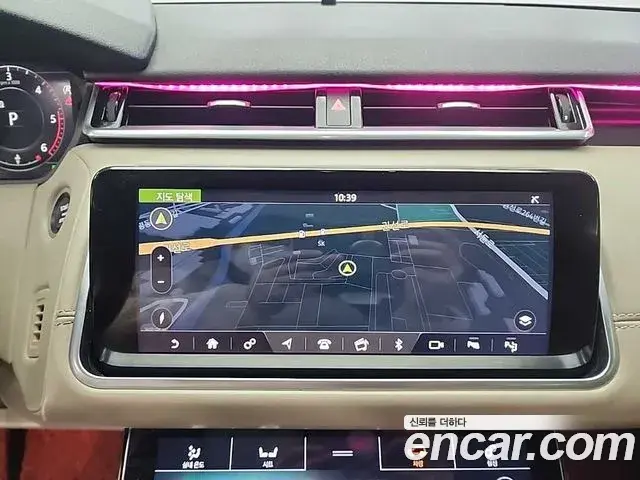 Land Rover Range Rover Velar 2018 — ფოტო 5/18