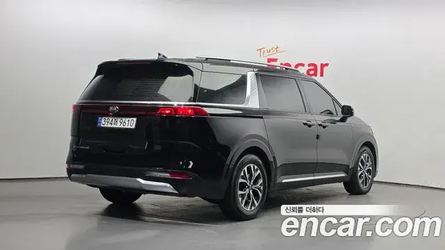 Kia Carnival 2020 — Фото 1/20