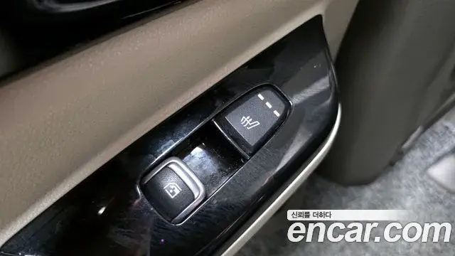 Kia Carnival 2020 — Фото 19/20