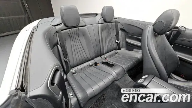 Mercedes-Benz E-Class 2019 — Şəkil 18/20