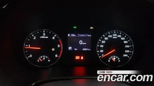 Kia Seltos 2019 — Şəkil 19/20