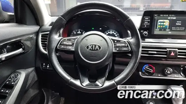 Kia Seltos 2019 — Şəkil 17/20