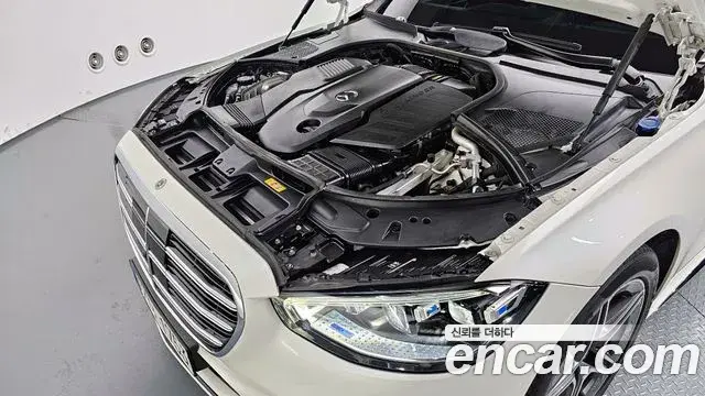 Mercedes-Benz S-Class 2022 — ფოტო 19/20