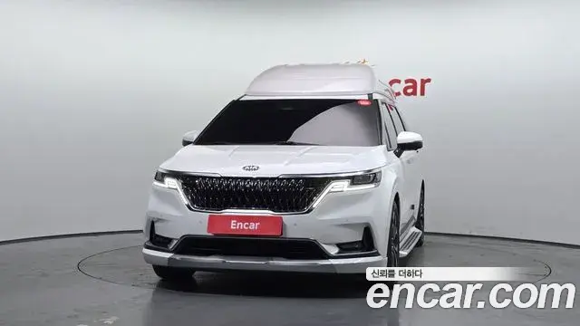 Kia Carnival 2021 — ფოტო 16/20