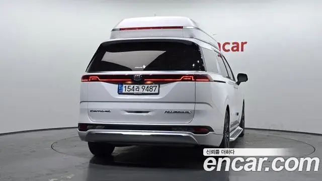 Kia Carnival 2021 — ფოტო 6/20