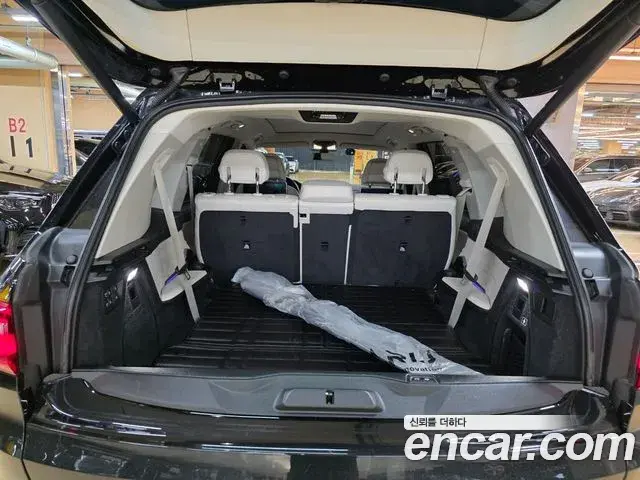 BMW X7 2022 — Фото 11/12