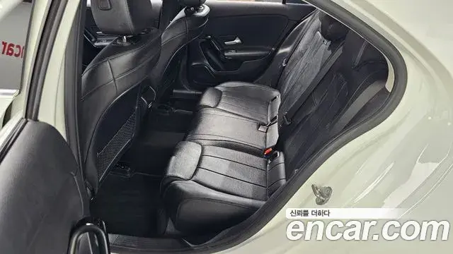 Mercedes-Benz A-Class 2020 — Фото 12/20