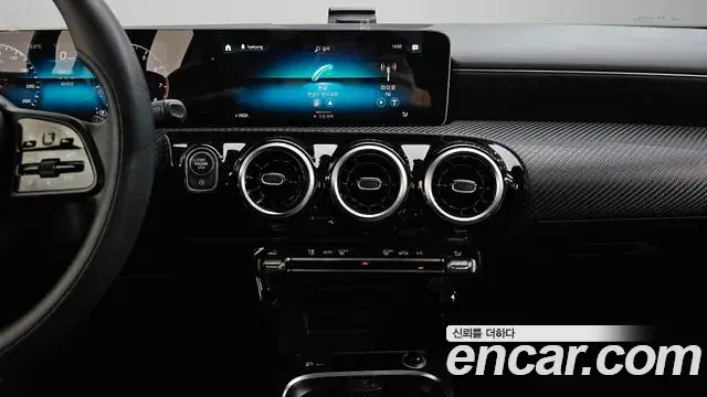 Mercedes-Benz A-Class 2020 — Фото 15/20