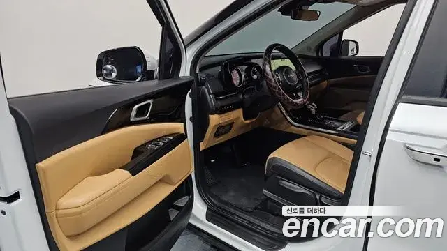 Kia Carnival 2022 — Фото 10/20