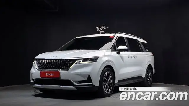 Kia Carnival 2022 — Фото 1/20