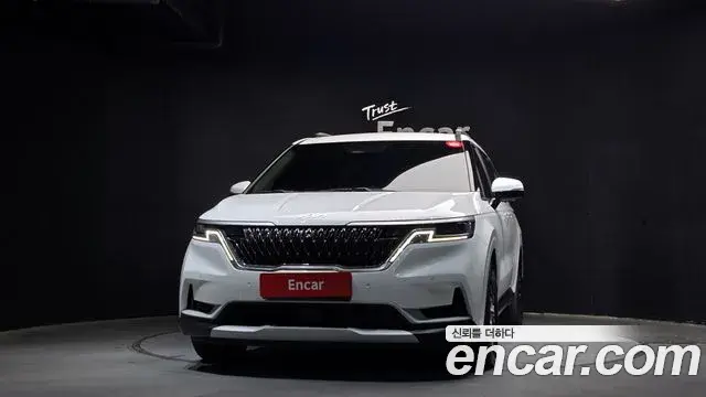 Kia Carnival 2022 — Фото 3/20