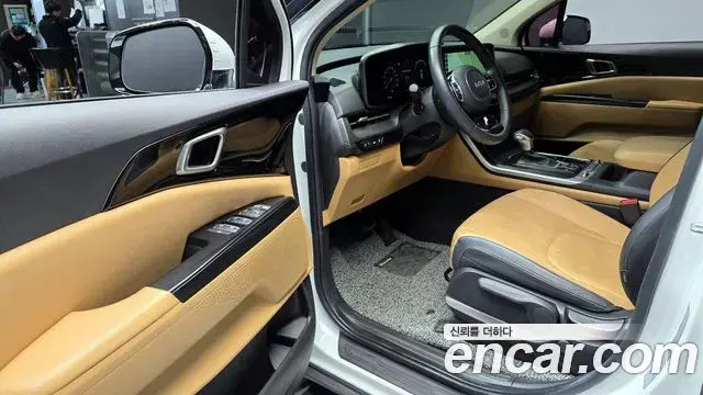Kia Carnival 2022 — Фото 11/20