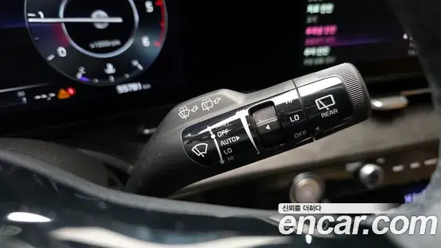 Kia Carnival 2022 — Фото 19/20