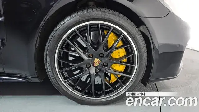 Porsche Panamera 2019 — Photo 14/20