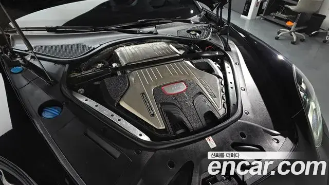 Porsche Panamera 2019 — Photo 9/20