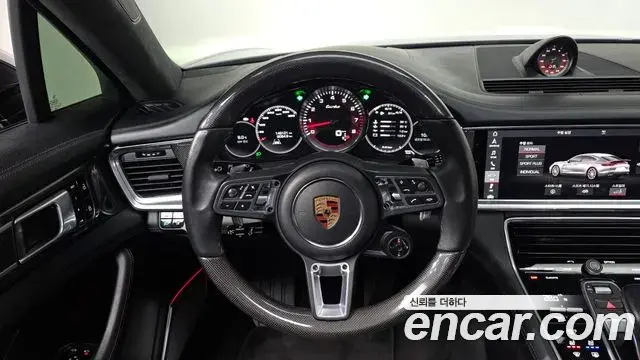 Porsche Panamera 2019 — Photo 12/20