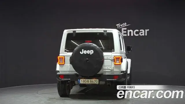 Jeep Wrangler 2021 — Фото 4/20