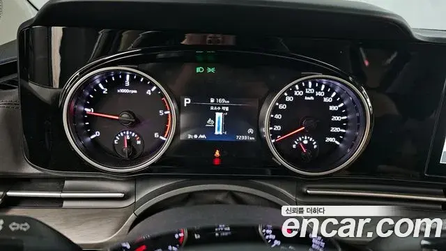 Kia Carnival 2022 — Photo 8/20