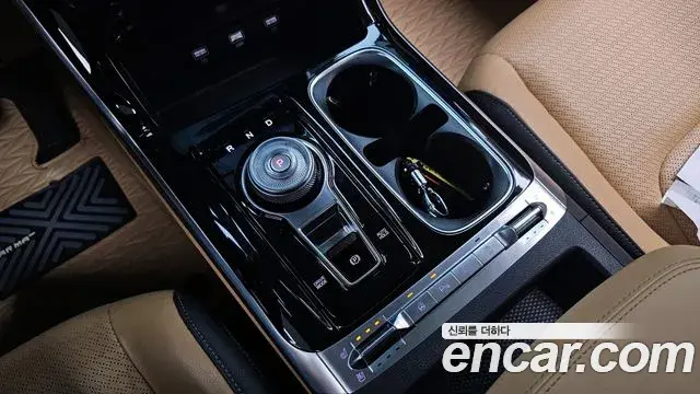 Kia Carnival 2022 — Photo 9/20