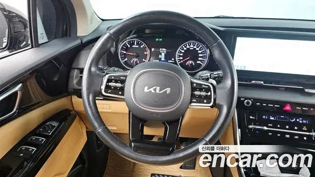 Kia Carnival 2022 — Photo 13/20