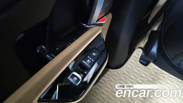 Kia Carnival 2022 — Photo 17/20