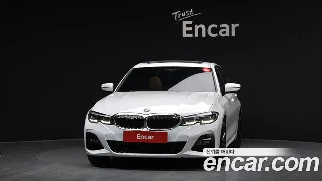 BMW 3 Series 2022 — ფოტო 2/20