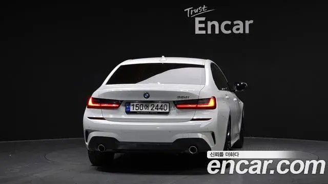 BMW 3 Series 2022 — ფოტო 9/20