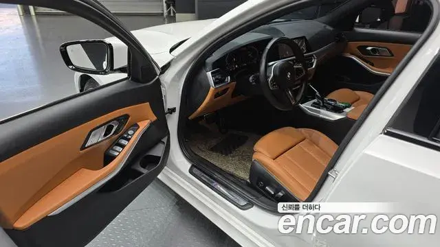 BMW 3 Series 2022 — ფოტო 19/20