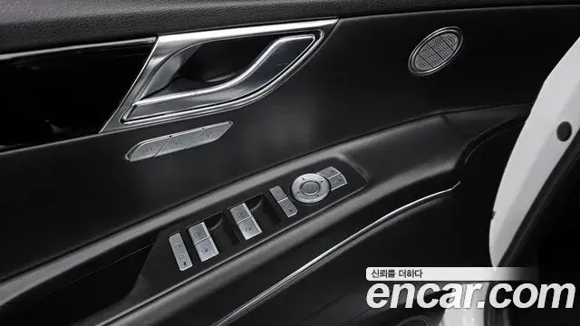 Genesis GV80 2021 — Photo 17/20