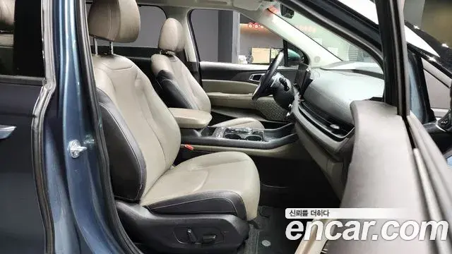 Kia Carnival 2024 — Фото 11/20