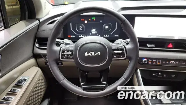 Kia Carnival 2024 — Фото 13/20
